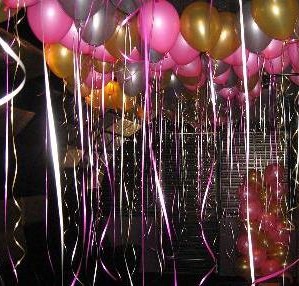 (image for) 100 x Ceiling Free Floating Balloons (Float Time 12 Hours)